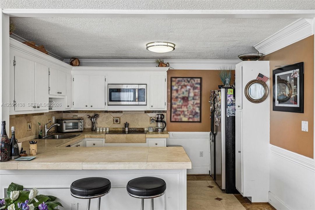 For Sale: $189,000 (2 beds, 2 baths, 1232 Square Feet)