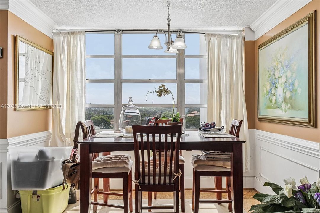 For Sale: $189,000 (2 beds, 2 baths, 1232 Square Feet)