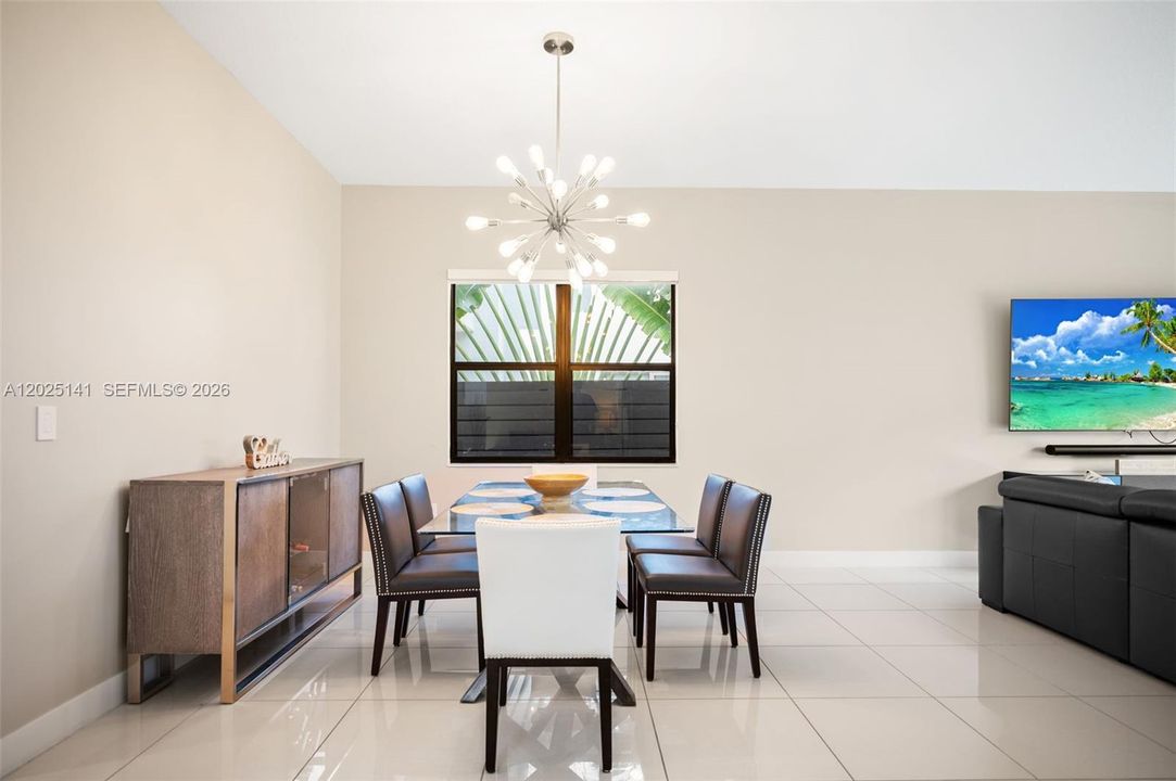 For Sale: $995,000 (4 beds, 3 baths, 2582 Square Feet)
