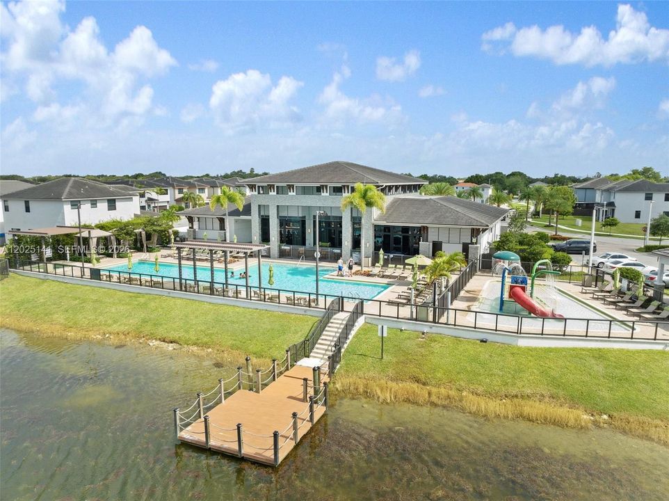 For Sale: $995,000 (4 beds, 3 baths, 2582 Square Feet)