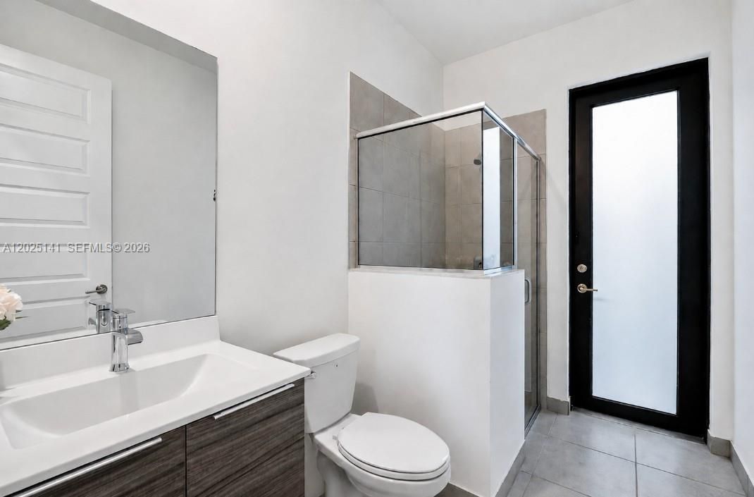 For Sale: $995,000 (4 beds, 3 baths, 2582 Square Feet)