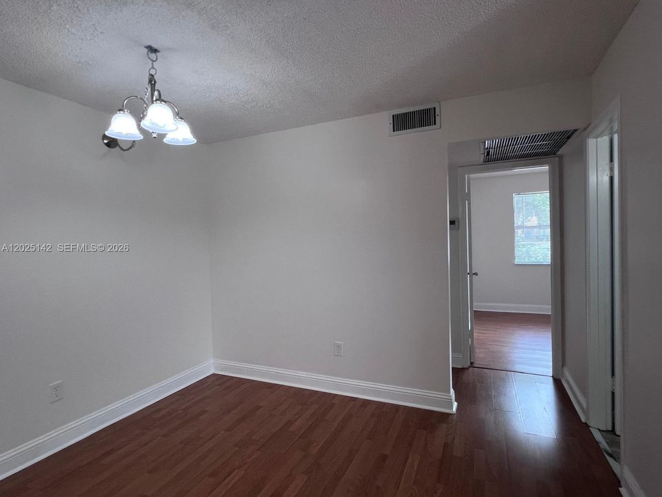En Venta: $282,000 (2 camas, 2 baños, 747 Pies cuadrados)
