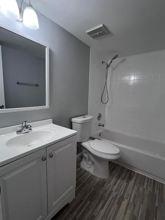 En Venta: $282,000 (2 camas, 2 baños, 747 Pies cuadrados)