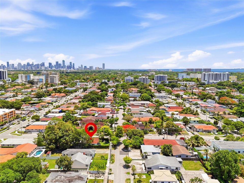 For Sale: $925,000 (3 beds, 2 baths, 1348 Square Feet)