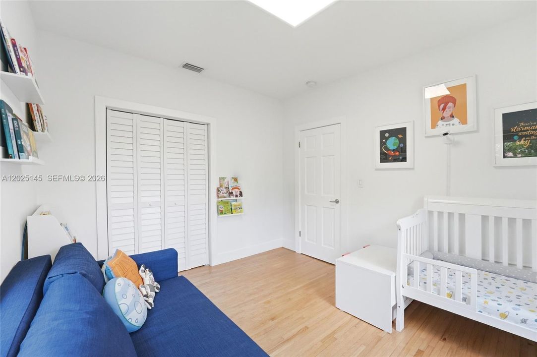 For Sale: $925,000 (3 beds, 2 baths, 1348 Square Feet)
