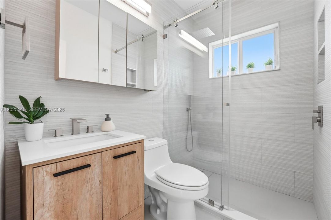For Sale: $925,000 (3 beds, 2 baths, 1348 Square Feet)