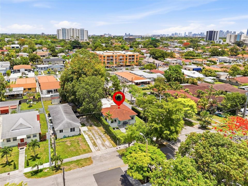 For Sale: $925,000 (3 beds, 2 baths, 1348 Square Feet)