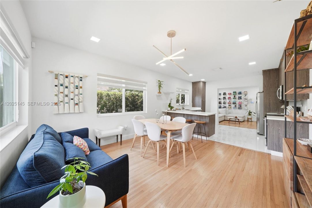 For Sale: $925,000 (3 beds, 2 baths, 1348 Square Feet)