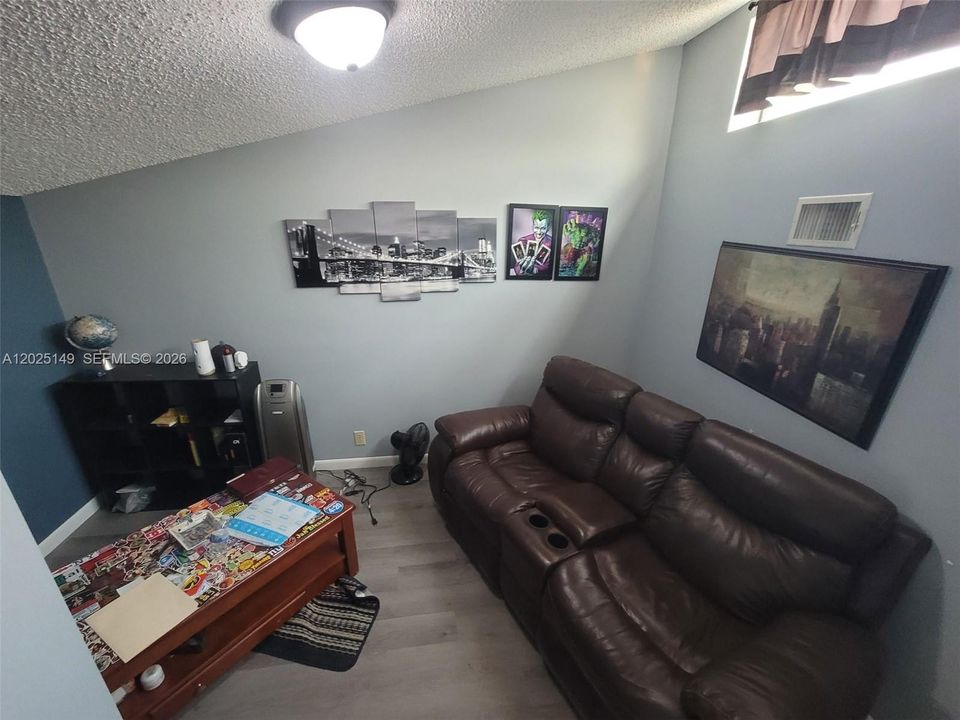 For Sale: $174,500 (2 beds, 2 baths, 1346 Square Feet)
