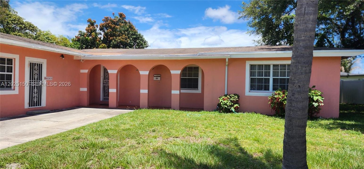 For Sale: $664,900 (3 beds, 2 baths, 1739 Square Feet)
