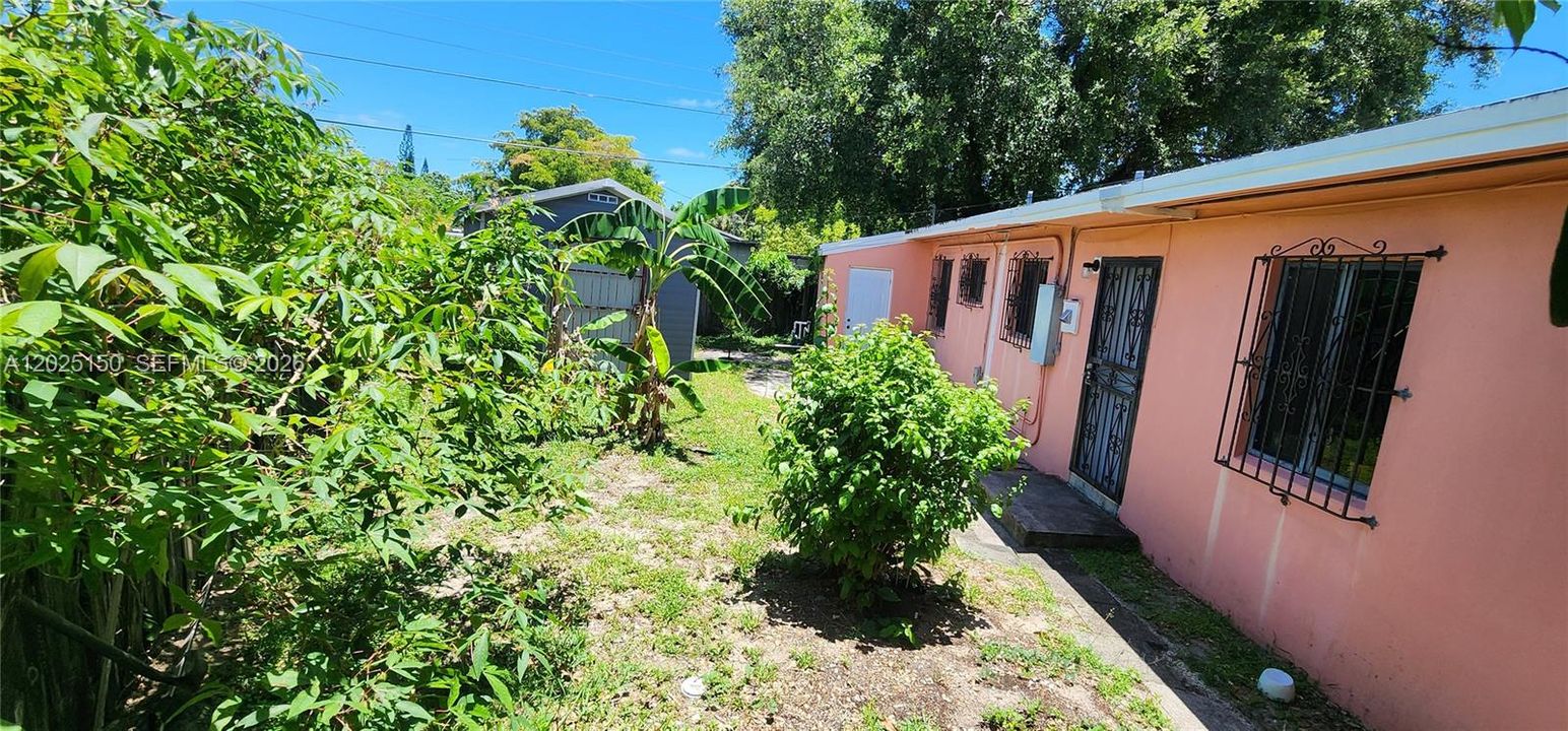 For Sale: $664,900 (3 beds, 2 baths, 1739 Square Feet)