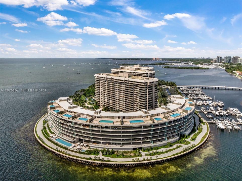 For Sale: $1,700,000 (2 beds, 2 baths, 1882 Square Feet)