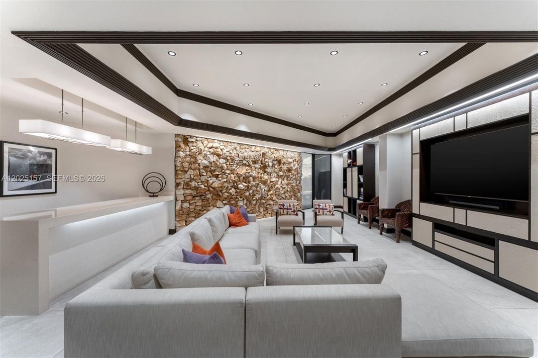 For Sale: $1,700,000 (2 beds, 2 baths, 1882 Square Feet)