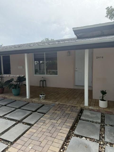 For Rent: $2,400 (1 beds, 1 baths, 2316 Square Feet)