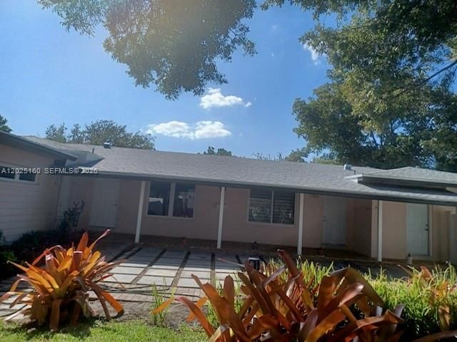 For Rent: $2,400 (1 beds, 1 baths, 2316 Square Feet)
