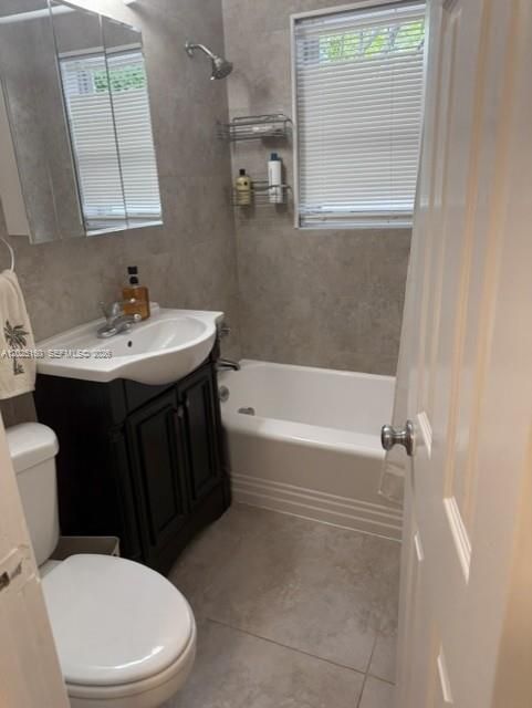 For Rent: $2,400 (1 beds, 1 baths, 2316 Square Feet)