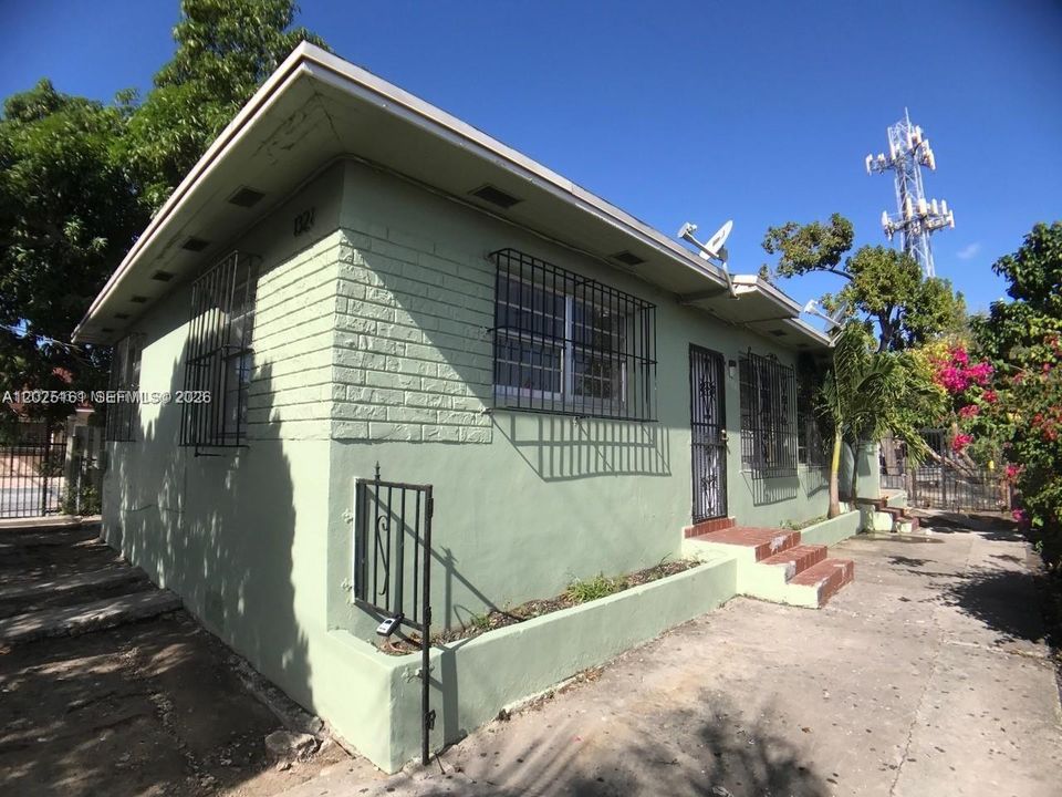 For Sale: $675,000 (0 beds, 0 baths, 1404 Square Feet)