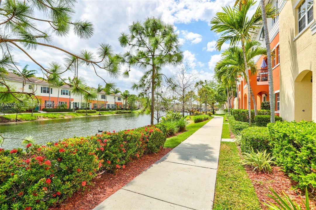 For Sale: $439,000 (3 beds, 2 baths, 1803 Square Feet)