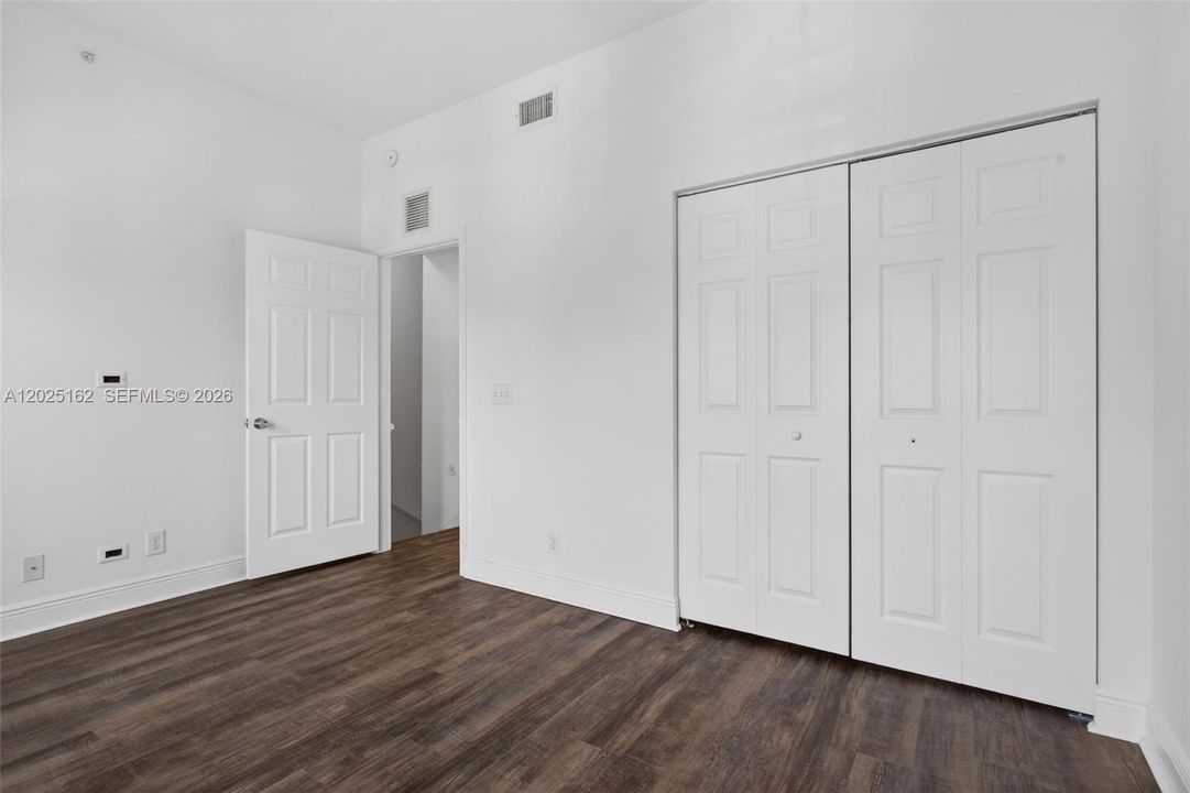 For Sale: $439,000 (3 beds, 2 baths, 1803 Square Feet)