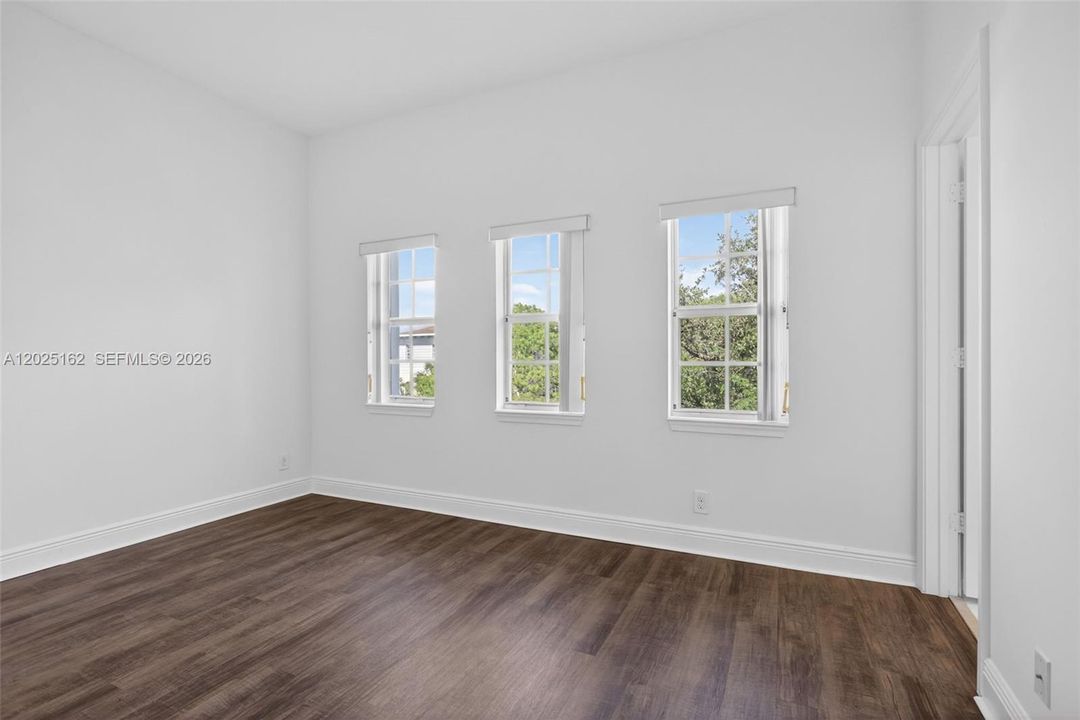 For Sale: $439,000 (3 beds, 2 baths, 1803 Square Feet)
