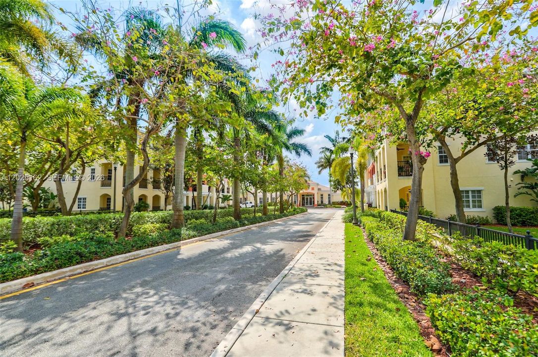 For Sale: $439,000 (3 beds, 2 baths, 1803 Square Feet)
