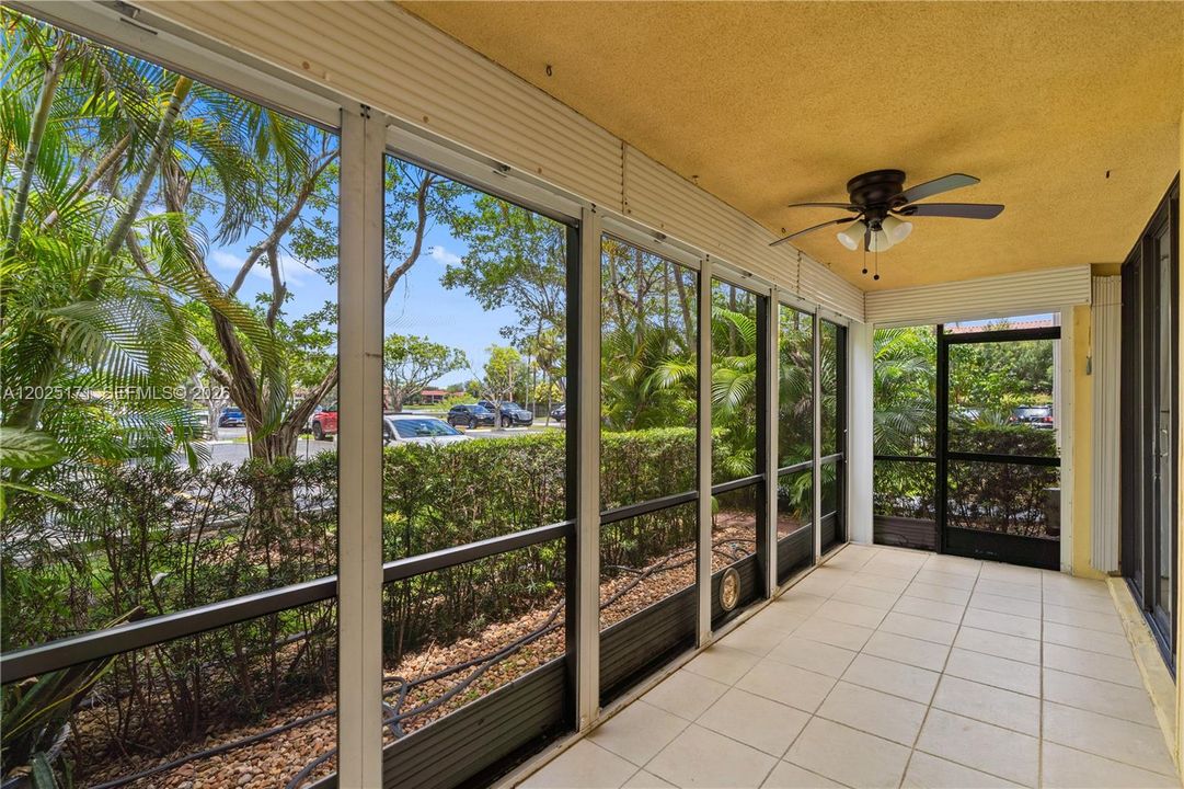 En Venta: $285,000 (2 camas, 2 baños, 1222 Pies cuadrados)