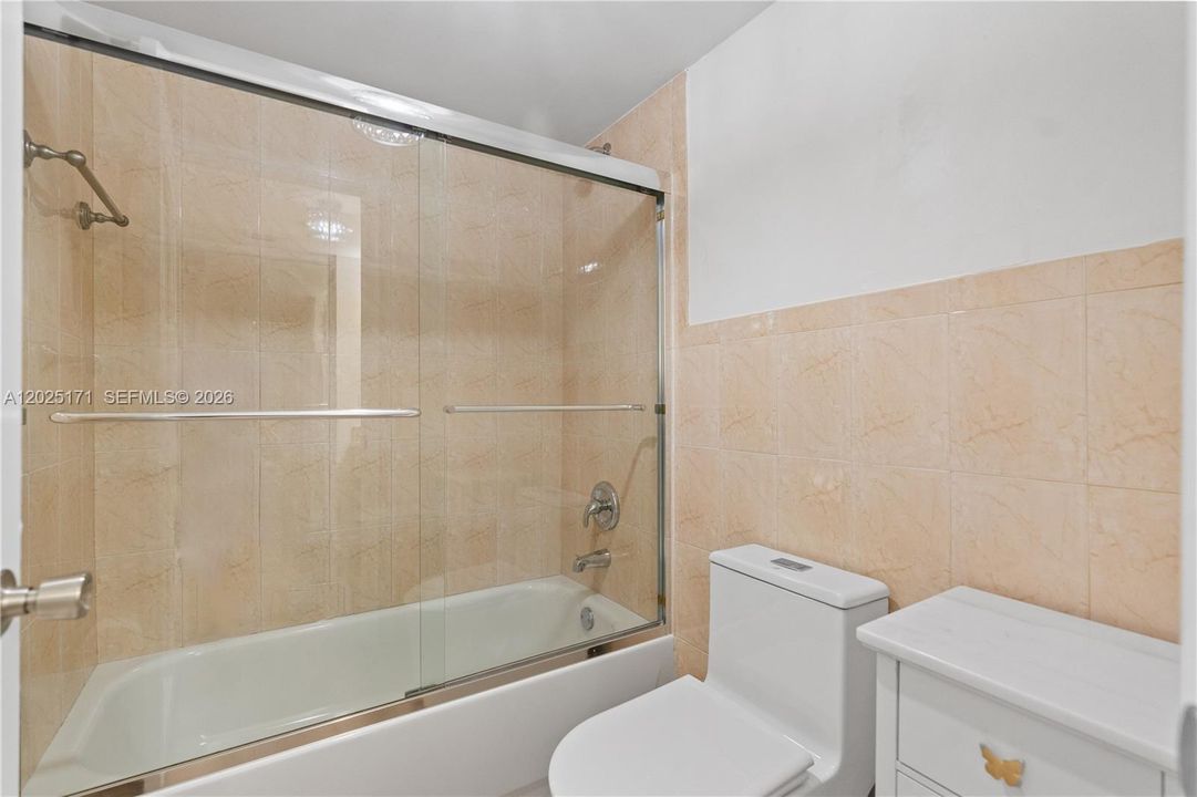 En Venta: $285,000 (2 camas, 2 baños, 1222 Pies cuadrados)