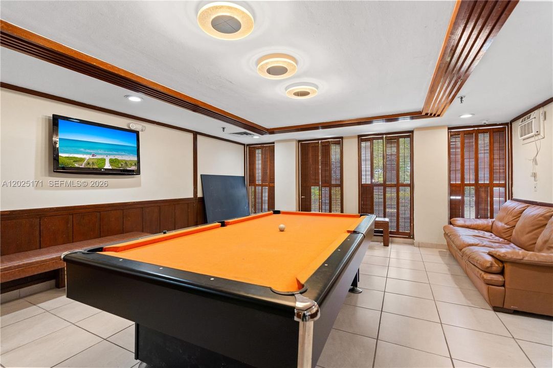 En Venta: $285,000 (2 camas, 2 baños, 1222 Pies cuadrados)