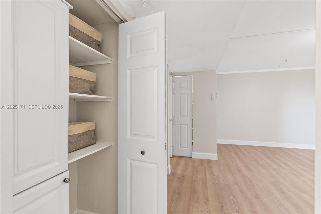 En Venta: $285,000 (2 camas, 2 baños, 1222 Pies cuadrados)