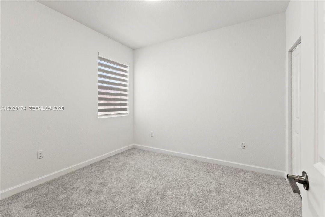 For Sale: $399,000 (3 beds, 2 baths, 1393 Square Feet)