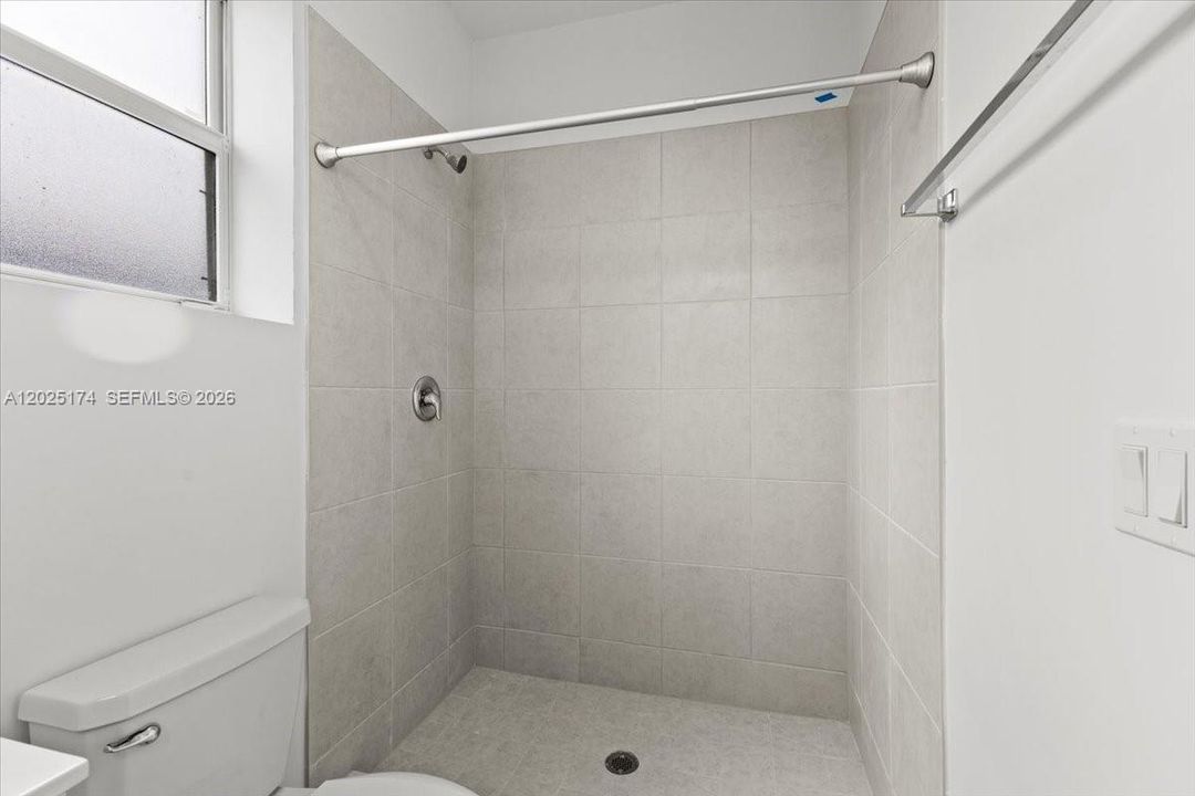 For Sale: $399,000 (3 beds, 2 baths, 1393 Square Feet)