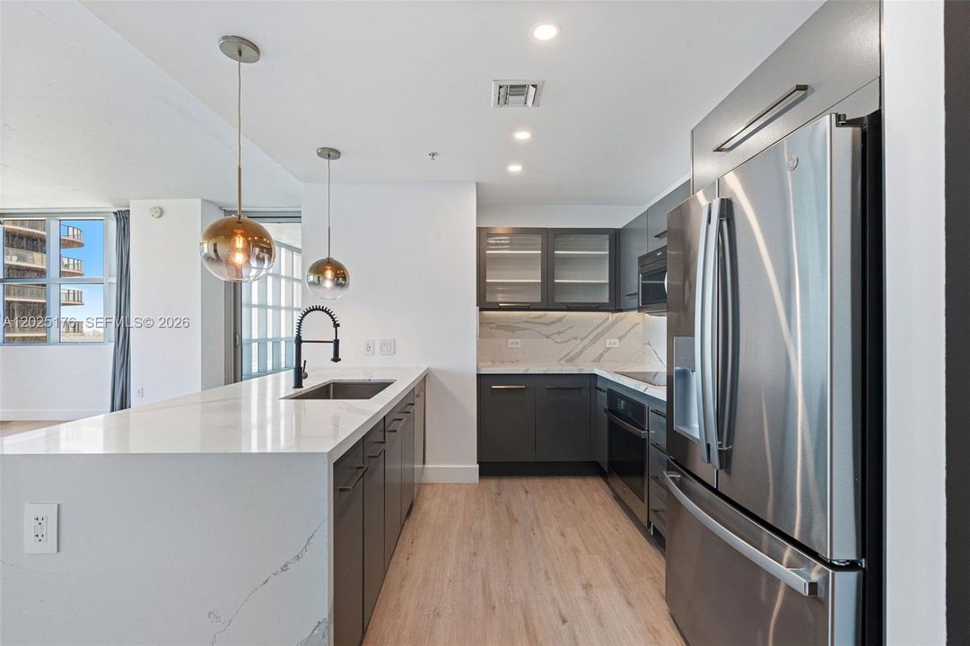 В аренду: $5,500 (2 спален, 2 ванн, 1262 Квадратных фут)