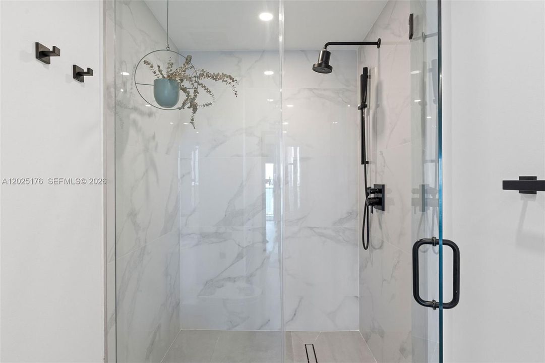 В аренду: $5,500 (2 спален, 2 ванн, 1262 Квадратных фут)