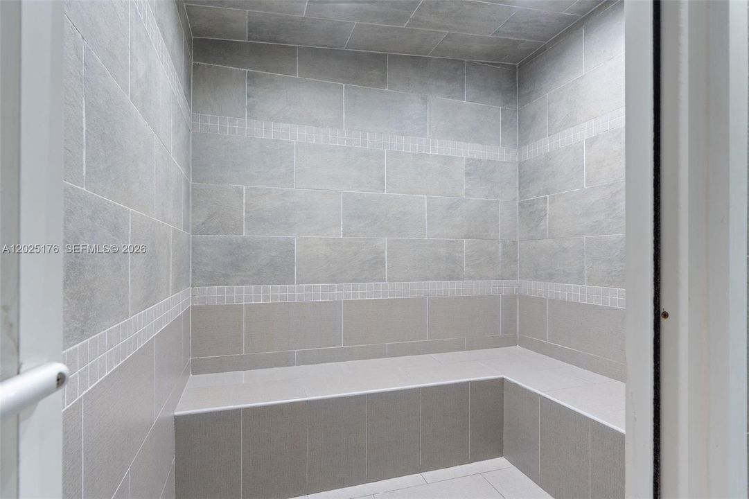 В аренду: $5,500 (2 спален, 2 ванн, 1262 Квадратных фут)