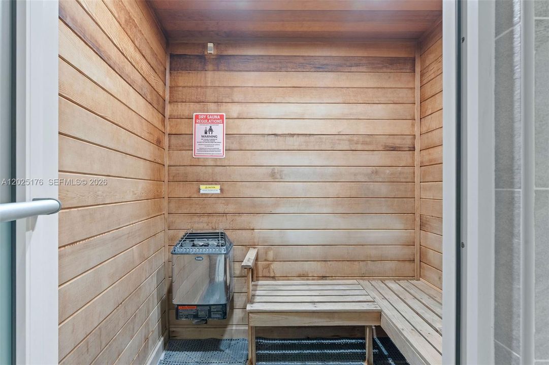 В аренду: $5,500 (2 спален, 2 ванн, 1262 Квадратных фут)