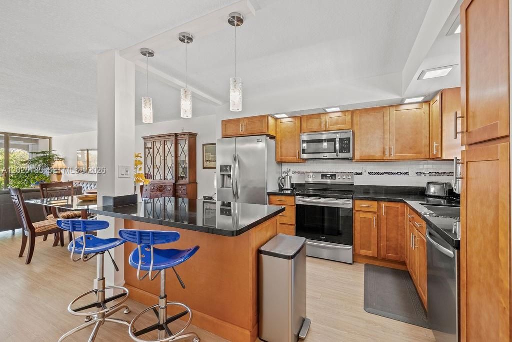 For Sale: $399,000 (2 beds, 2 baths, 1300 Square Feet)