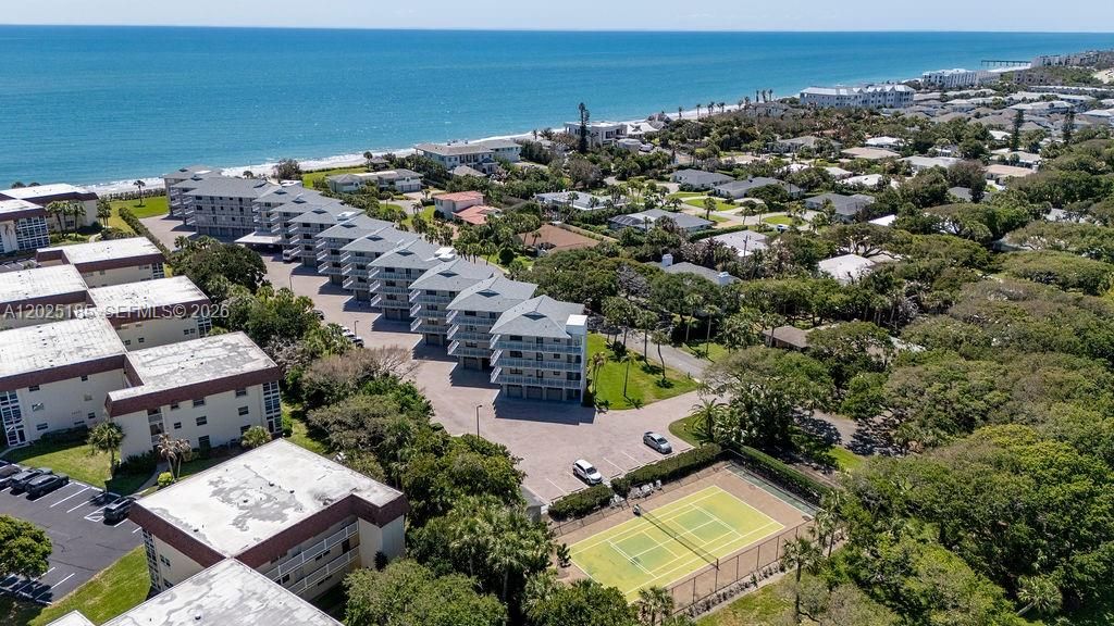For Sale: $399,000 (2 beds, 2 baths, 1300 Square Feet)