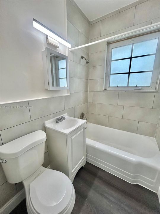 For Rent: $1,650 (0 beds, 1 baths, 400 Square Feet)