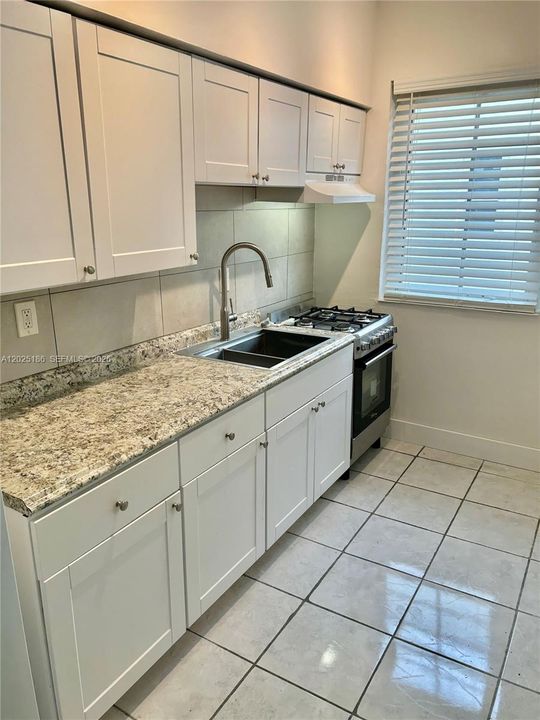 For Rent: $1,650 (0 beds, 1 baths, 400 Square Feet)