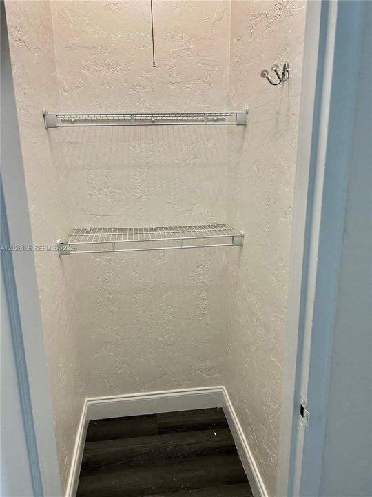 For Rent: $1,650 (0 beds, 1 baths, 400 Square Feet)