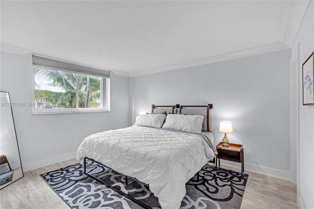 For Rent: $2,800 (2 beds, 2 baths, 984 Square Feet)