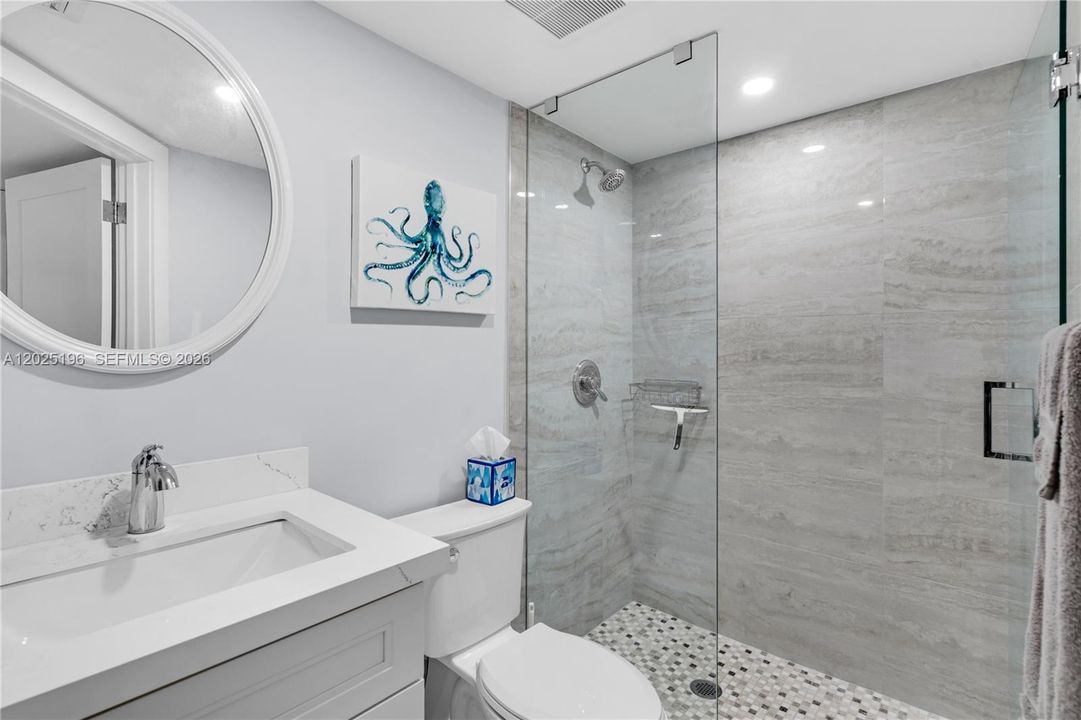 For Rent: $2,800 (2 beds, 2 baths, 984 Square Feet)