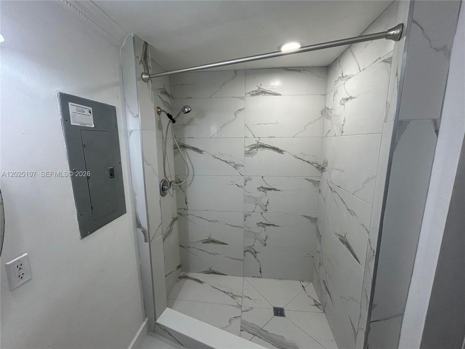 Activo con contrato: $1,200 (1 camas, 1 baños, 512 Pies cuadrados)