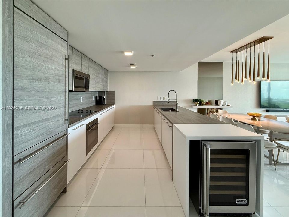 Recientemente alquilado: $6,500 (3 camas, 2 baños, 1705 Pies cuadrados)