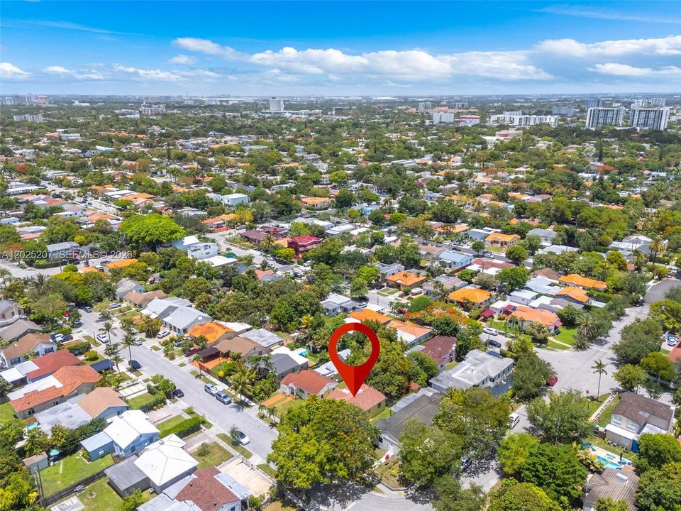 For Sale: $730,000 (2 beds, 1 baths, 1404 Square Feet)