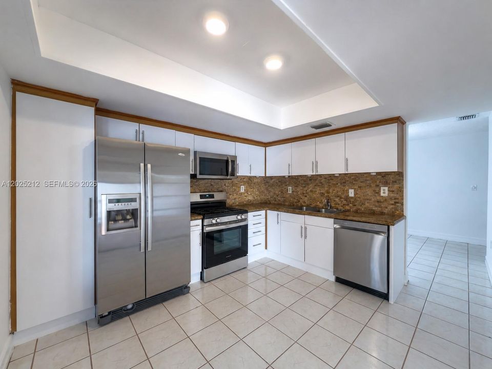 For Sale: $499,000 (3 beds, 2 baths, 1484 Square Feet)