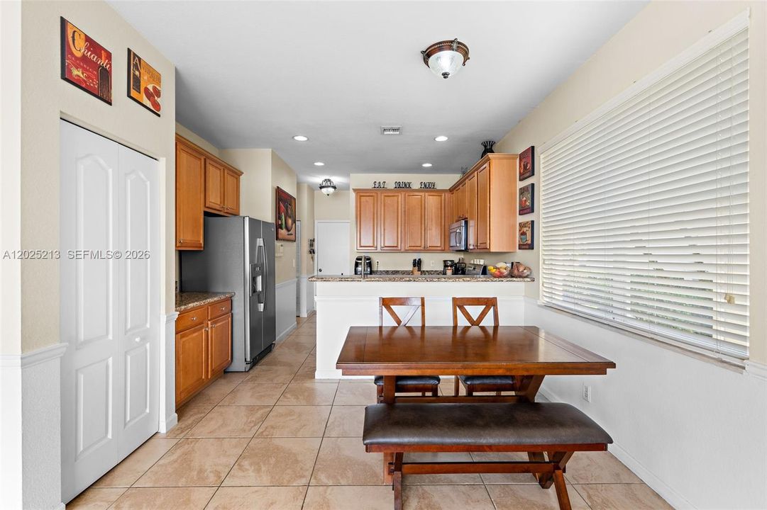 For Sale: $587,000 (4 beds, 2 baths, 2204 Square Feet)