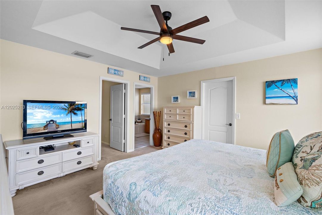 For Sale: $587,000 (4 beds, 2 baths, 2204 Square Feet)