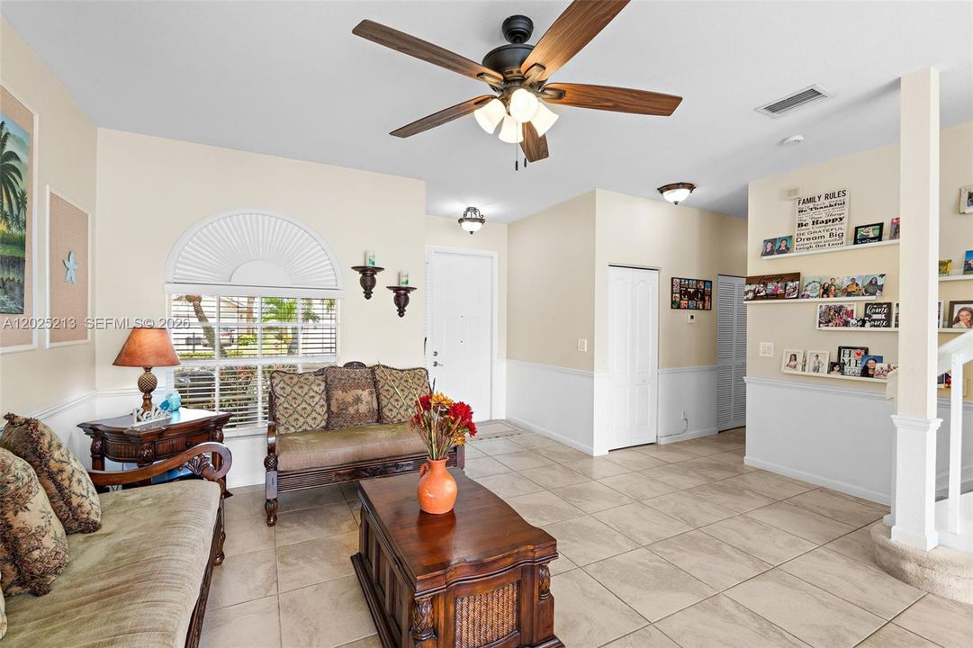For Sale: $587,000 (4 beds, 2 baths, 2204 Square Feet)
