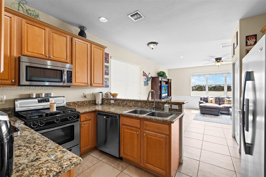 For Sale: $587,000 (4 beds, 2 baths, 2204 Square Feet)